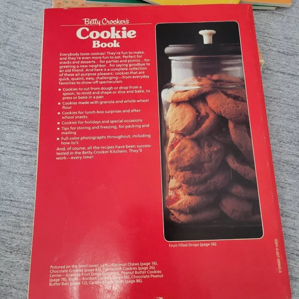 Vintage Betty Crocker Family Favorites Cook Books